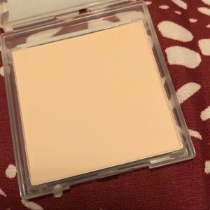 MK Sheer mineral powder